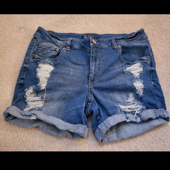 Fashion Nova Pants - Distressed Jean shorts
